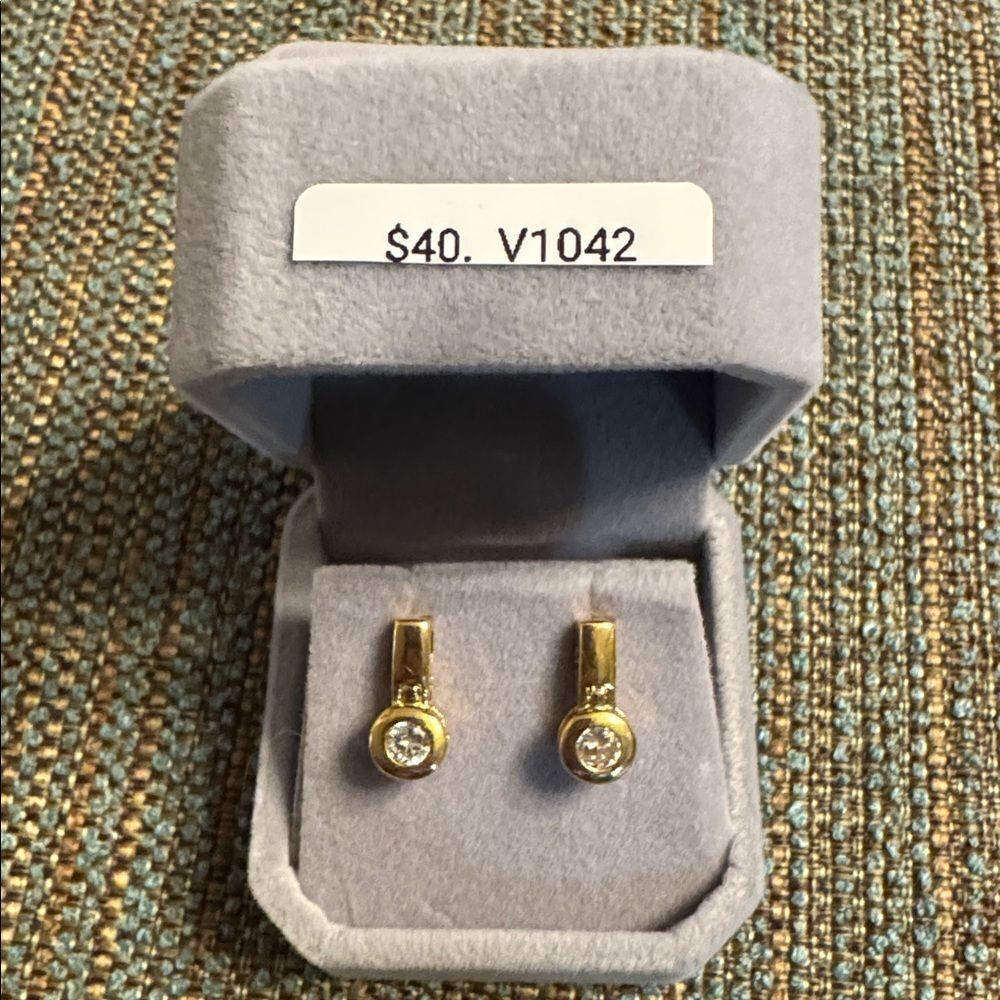 3099 Swarovski Crystal Elements Post Earrings View 3